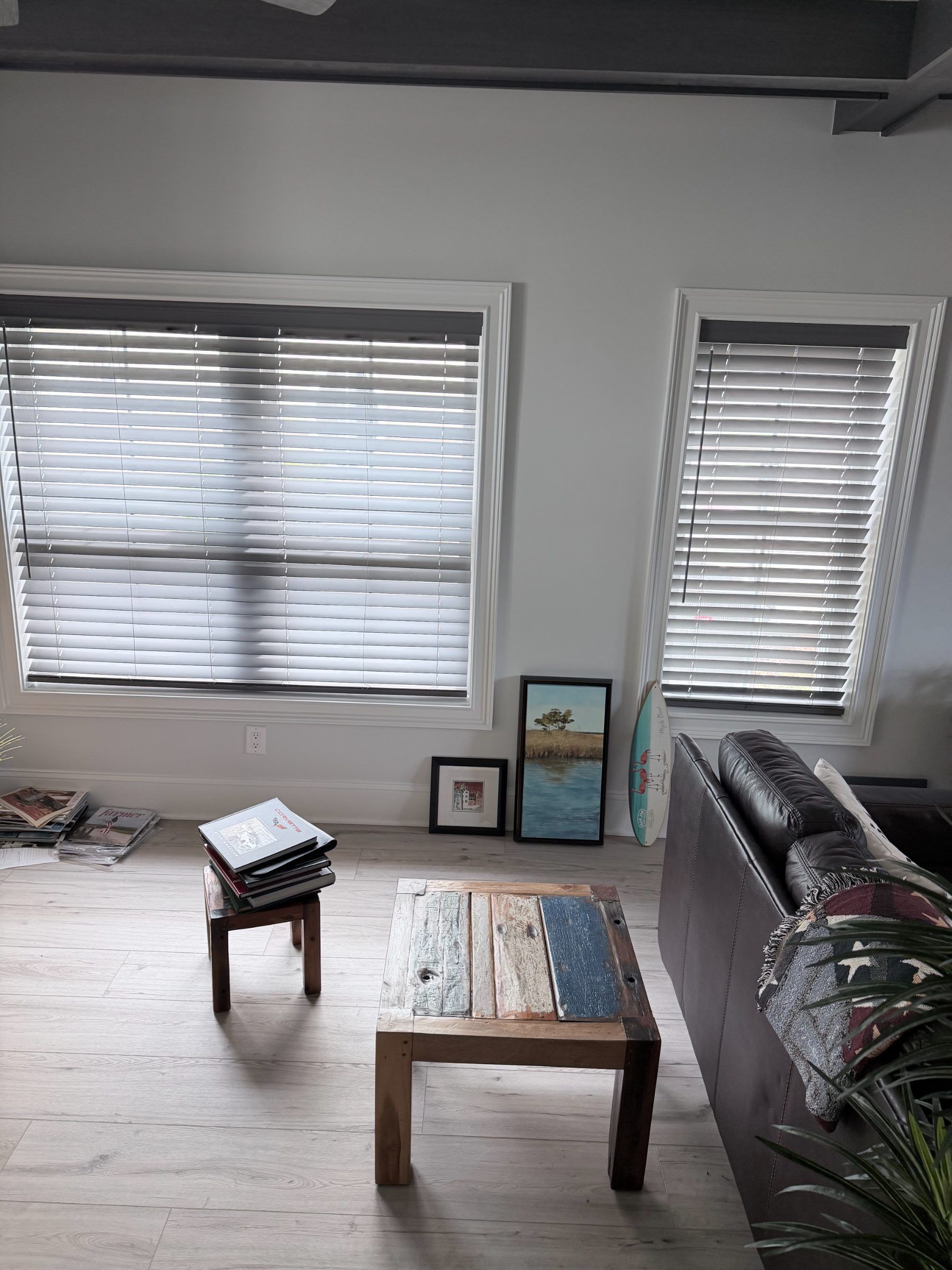 Cordless Gray Faux Wood Blinds in a Living Room
