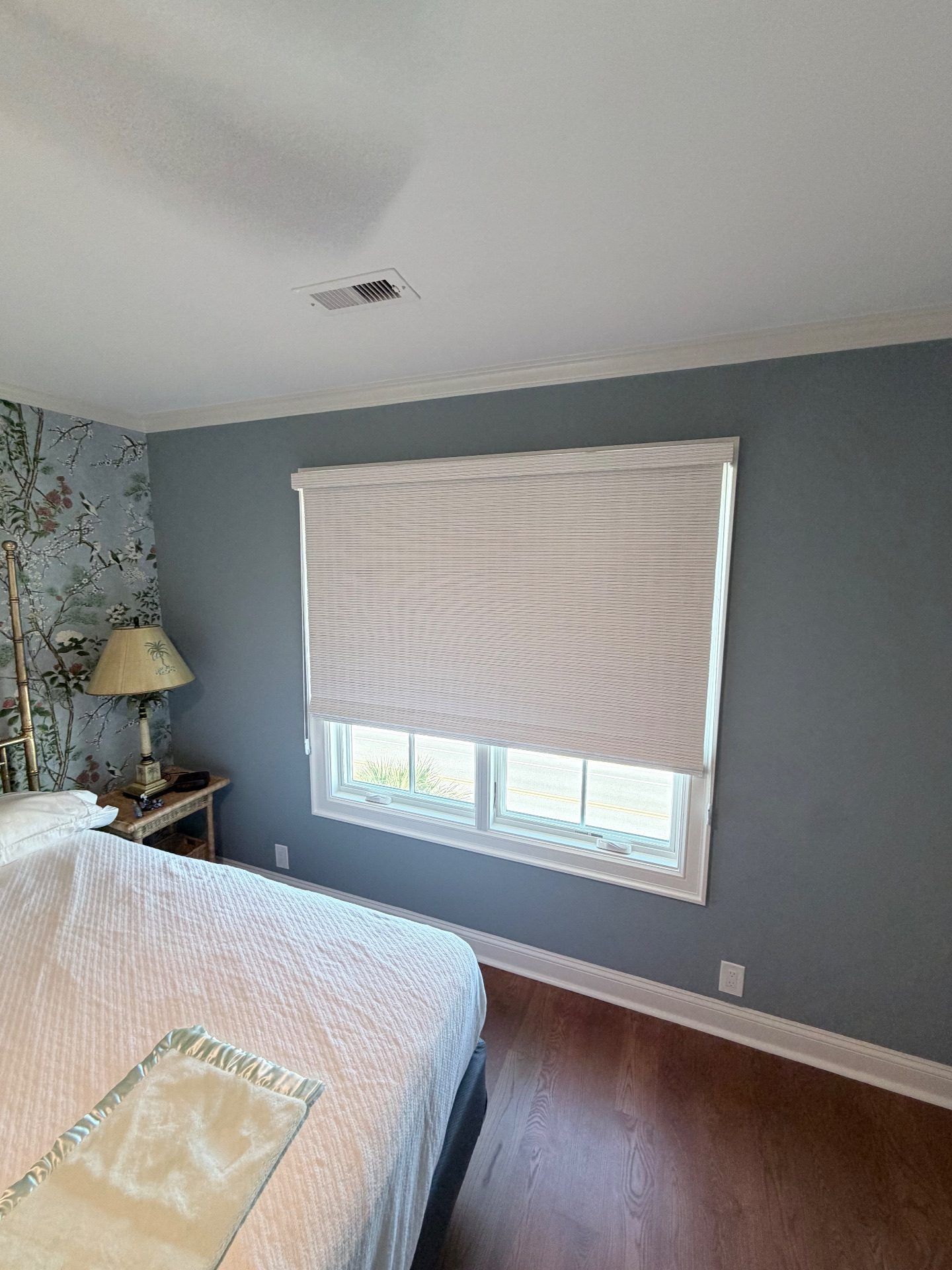 Room darkening woven wood shades